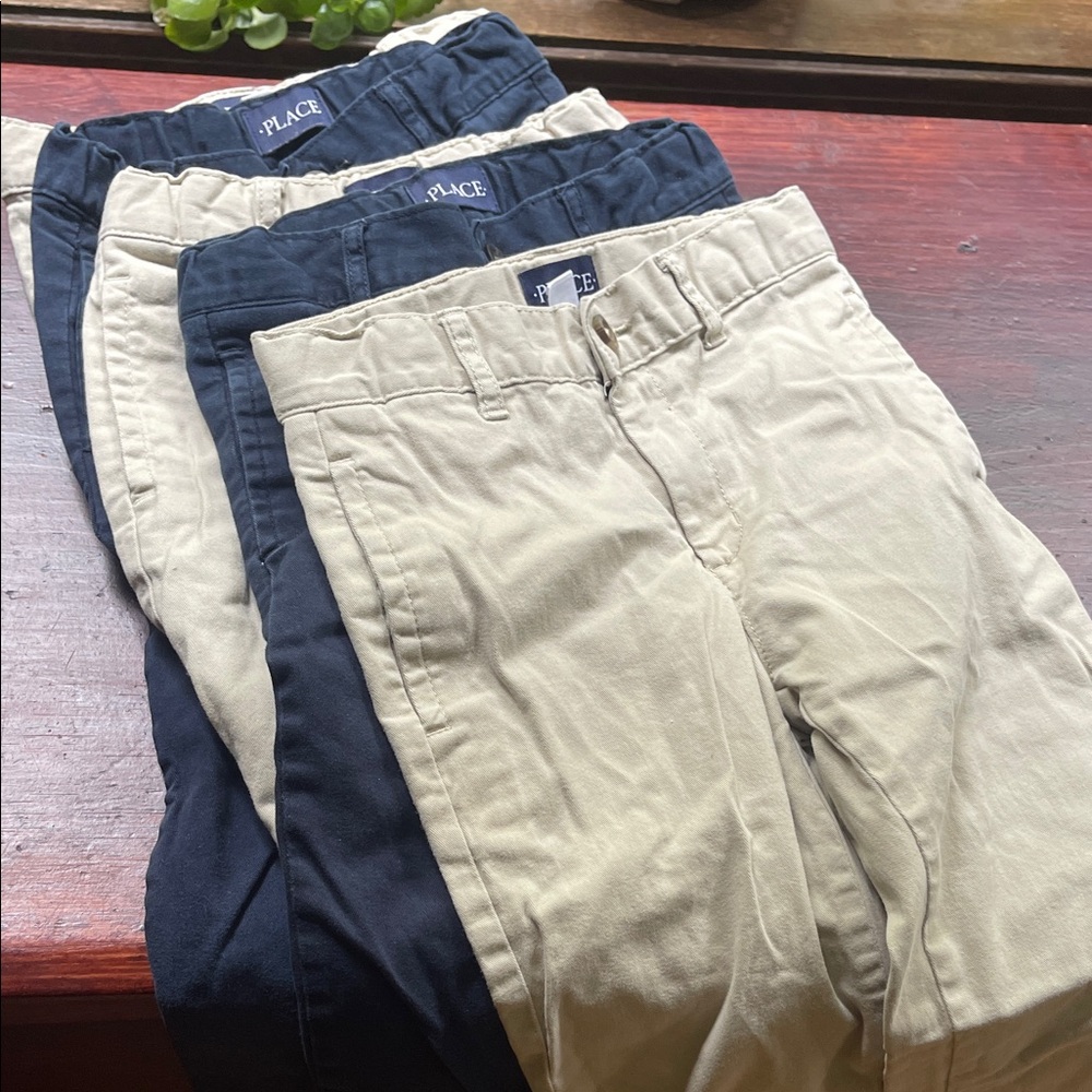 Sz 6 Children’s Place set of 5 pairs Chinos in Beige and Navy Blue